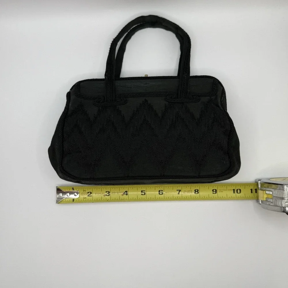 Vtg Cesare Piccini Black Bag Embroidered Motif Push Lock Made in Italy‎ *read